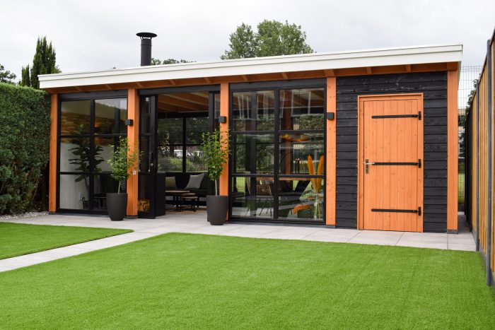 Buitenverblijf Barcelona – houten tuinkamer