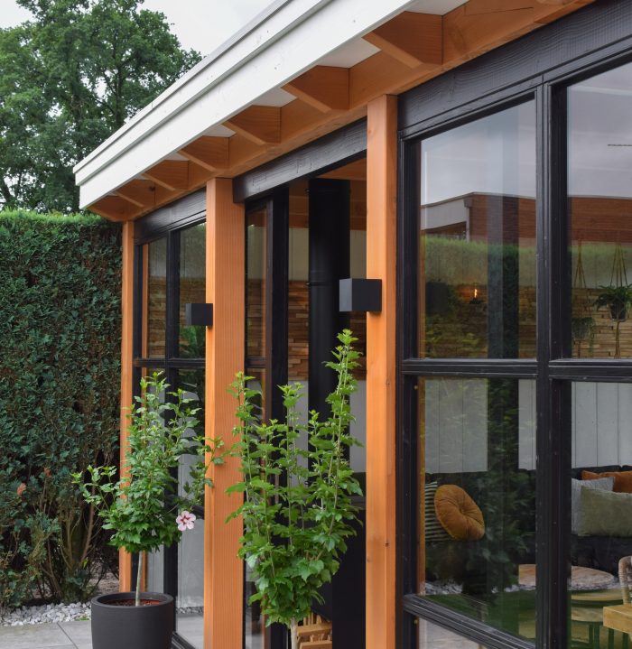 Buitenverblijf Barcelona – houten tuinkamer